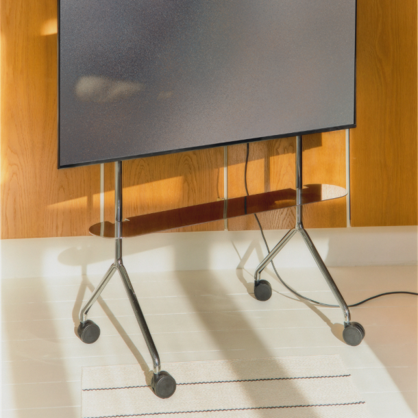 Pedestal Pipe Shelf 