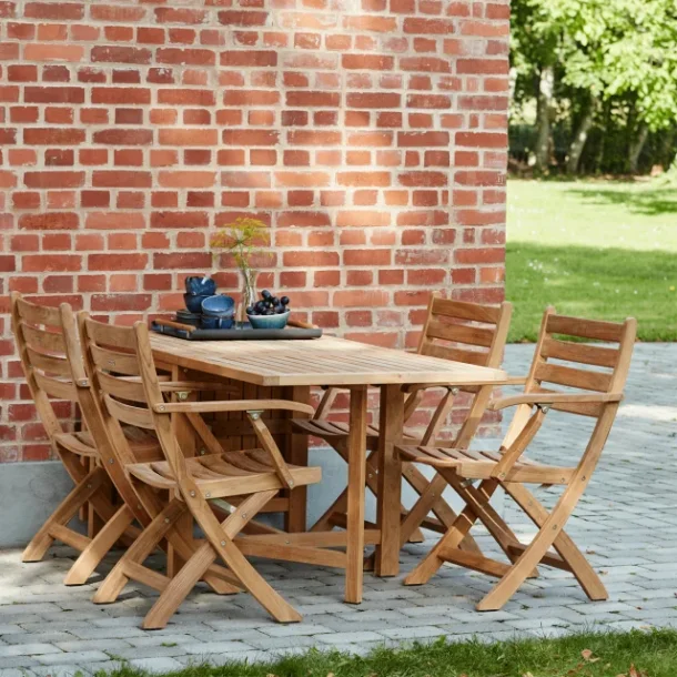 Mandalay Cambridge &amp; Dian Haves�t � Teak