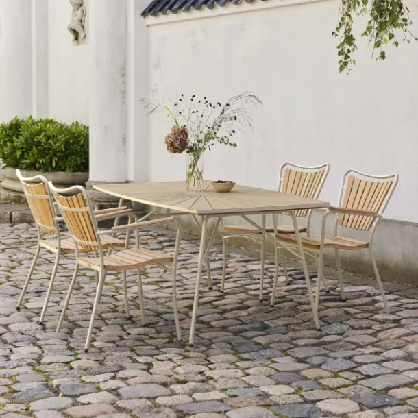 Mandalay Marguerit Havebord 4-6 pers. L144