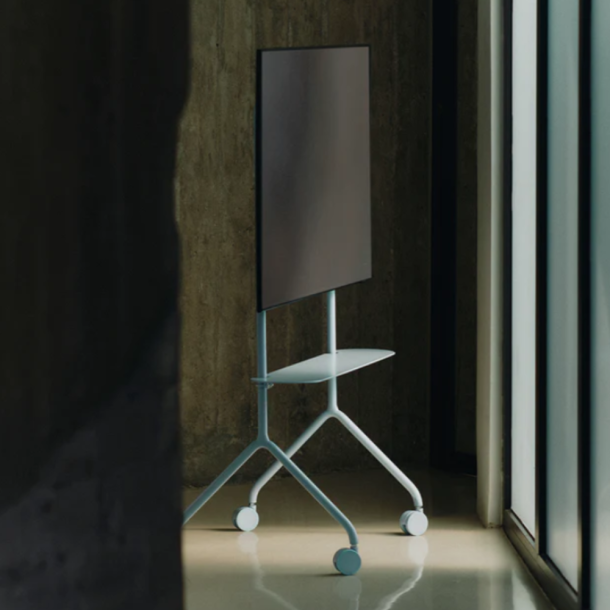 Pedestal Moon Light