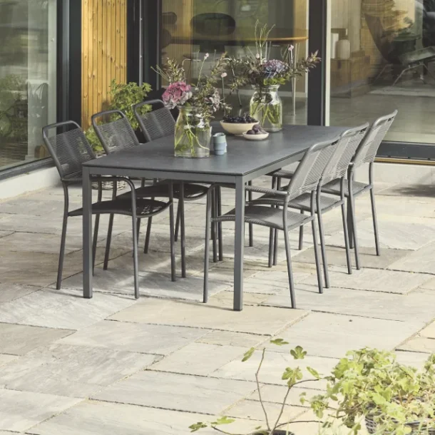 Mandalay Pure Havebord L197 - Antracit