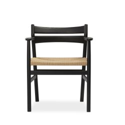 Bernstorffsminde BM2 armstol eg sortlakeret Af Brge Mogensen