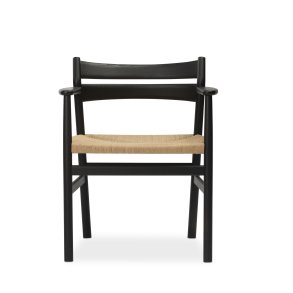 Bernstorffsminde BM2 armstol eg sortlakeret Af Brge Mogensen