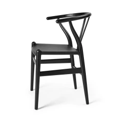 Carl Hansen &amp; S�n CH24P Y-stolen af Hans J. Wegner, sort eg m. Thor 301 l�ders�de