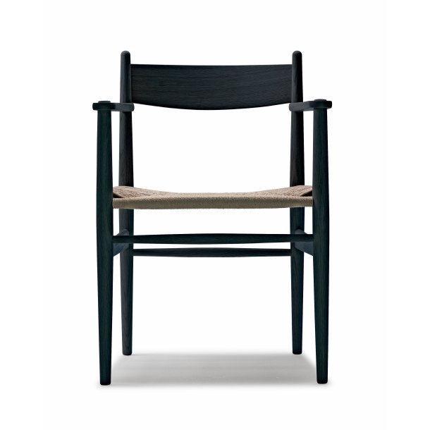 Carl Hansen &amp; S�n CH37 spisebordsstol med arml�n designet af Hans J. Wegner
