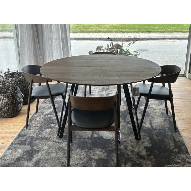 MUUBS Space Spisebord + 4 AC2 Spisebordsstole