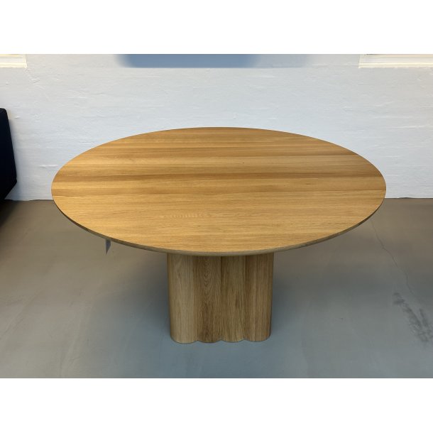 DK3 Plush Table Round 140 Eg / olie 