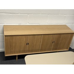 Andersen Furniture Unique Sideboard i eg lak