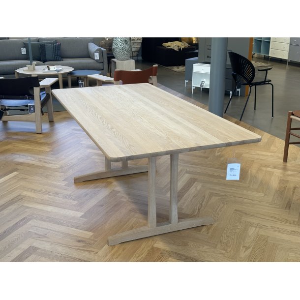 Fredericia furniture C18 spisebord eg / s�be