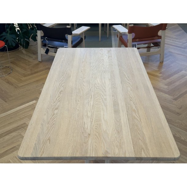 Fredericia furniture C18 spisebord eg / s�be