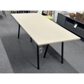 HAY Loop stand bord