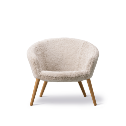 Fredericia Furniture Ditzel Lounge Chair Lammeskind af Nanna Ditzel