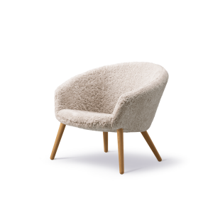 Fredericia Furniture Ditzel Lounge Chair Lammeskind af Nanna Ditzel