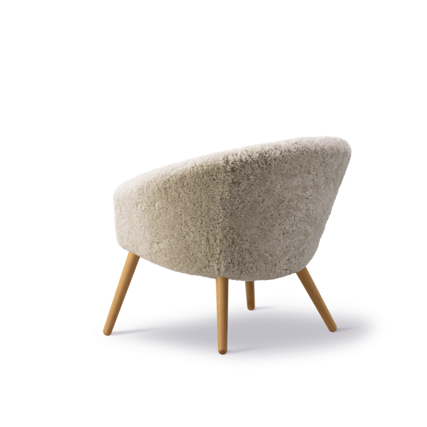 Fredericia Furniture Ditzel Lounge Chair Lammeskind af Nanna Ditzel