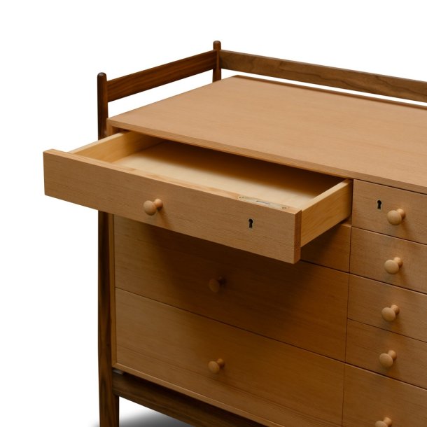 Finn Juhl S�lvt�jssk�nken