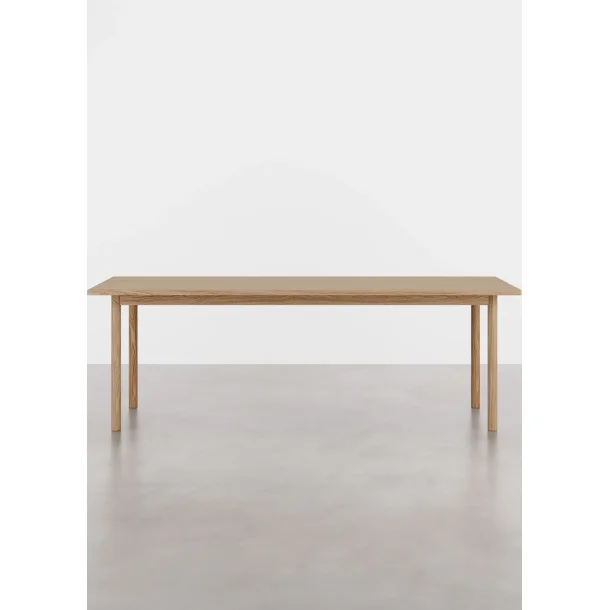 WB Manufaktur ESSENTIAL OAK spisebord 220 � 90 cm - Egetr�s fin�r 