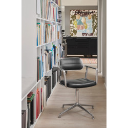 Vipp 453 Swivel Chair