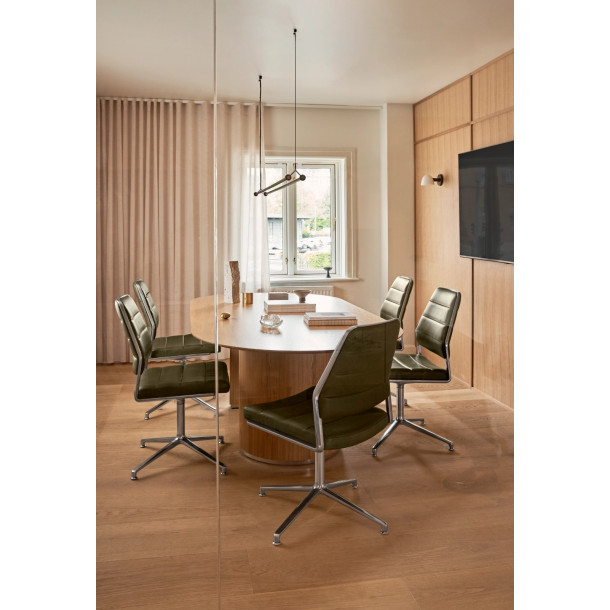 Vipp 454 Swivel Chair
