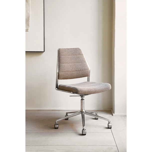Vipp 454+ Swivel Chair