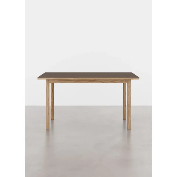 WB Manufaktur ESSENTIAL OAK spisebord 140 � 90 cm - Espresso
