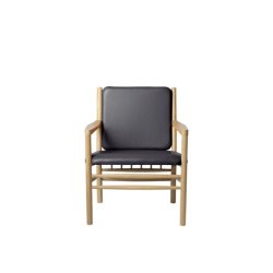 FDB Mbler - J147 lnestol af Erik Ole Jrgensen