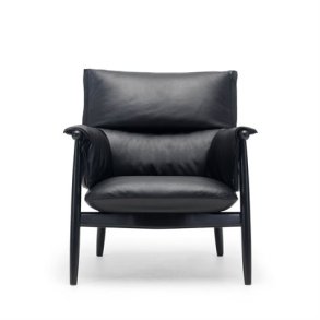 Embrace Lounge Chair E015, lder