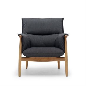 Embrace Lounge Chair E015, stof