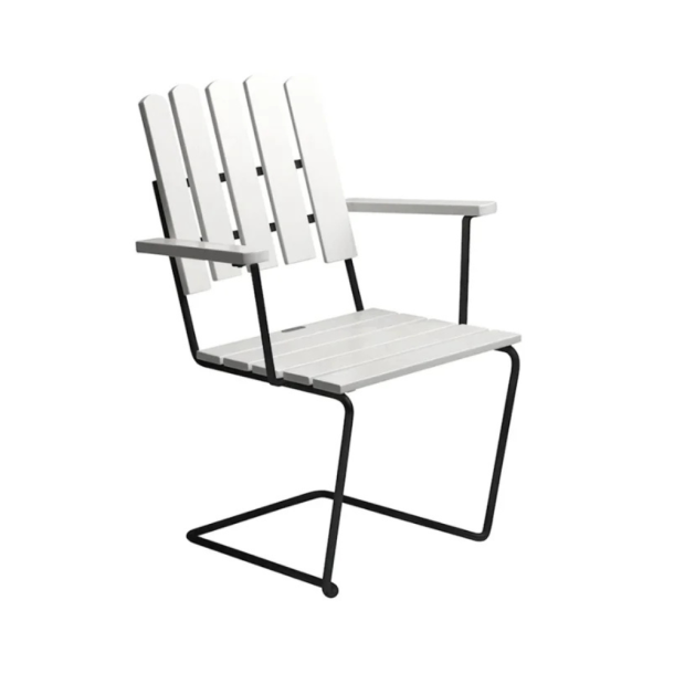 Grythyttan Armchair A2 &#150; Hvidlakeret eg og sort stl