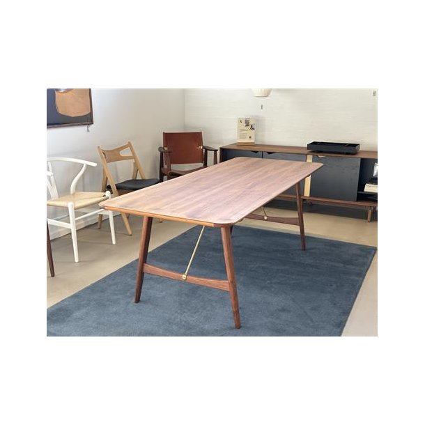 BM1160 Jagtbordet af Brge Mogensen