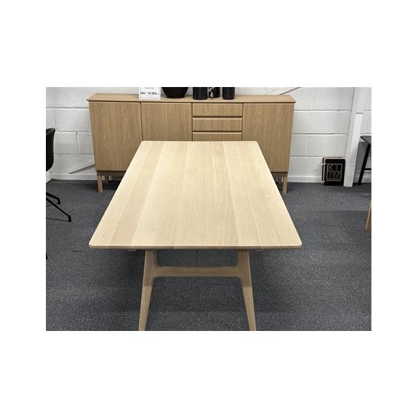 Getama RM 13 Dining table - 100 x 200 - Eg / sbe