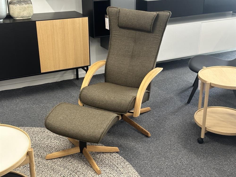 Brunstad Delta Motion Lnestol med Skammel
