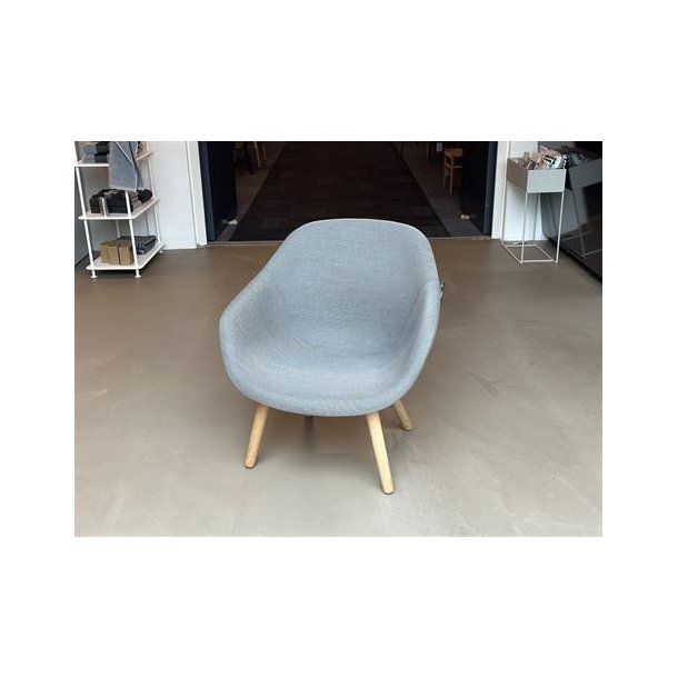 HAY About A Lounge 82 (AAL 82)