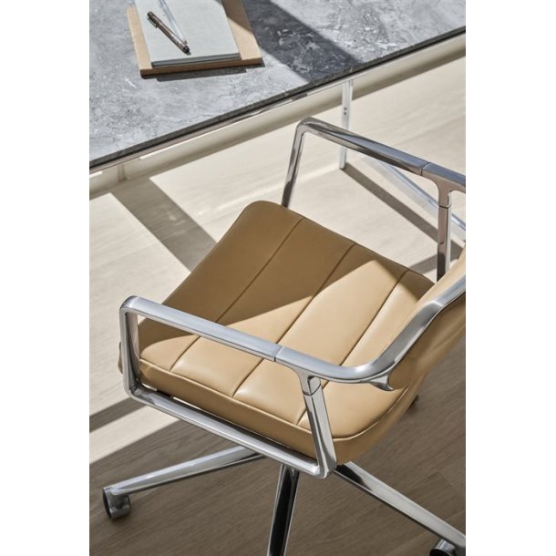 Vipp 453 Spisebordstol - Swivel + Chair m/Hjul