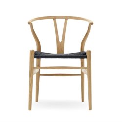 Carl Hansen &amp; Sn Y-stolen CH24 af Hans J. Wegner