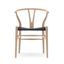 Carl Hansen &amp; Sn Y-stolen CH24 af Hans J. Wegner