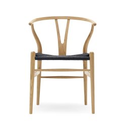 Carl Hansen &amp; Sn Y-stolen CH24 af Hans J. Wegner