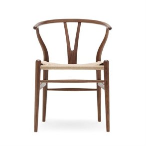 Carl Hansen & Sn Y-stolen CH24 af Hans J. Wegner, olieret valnd og naturflet